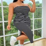Vestido strapless con rayas blancas y abertura